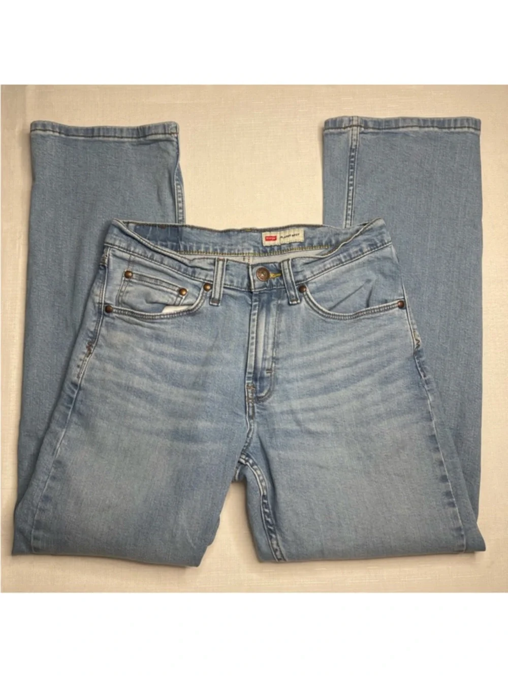 Wrangler Relaxed Boot Medium Washed Jeans (30)